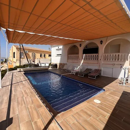 With Private Pool, Only 7 Min To The 펜션