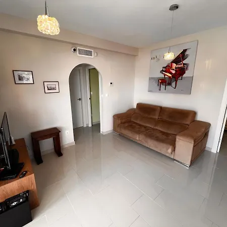 With Private Pool, Only 7 Min To The 알리칸테