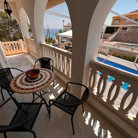 With Private Pool, Only 7 Min To The Alicante